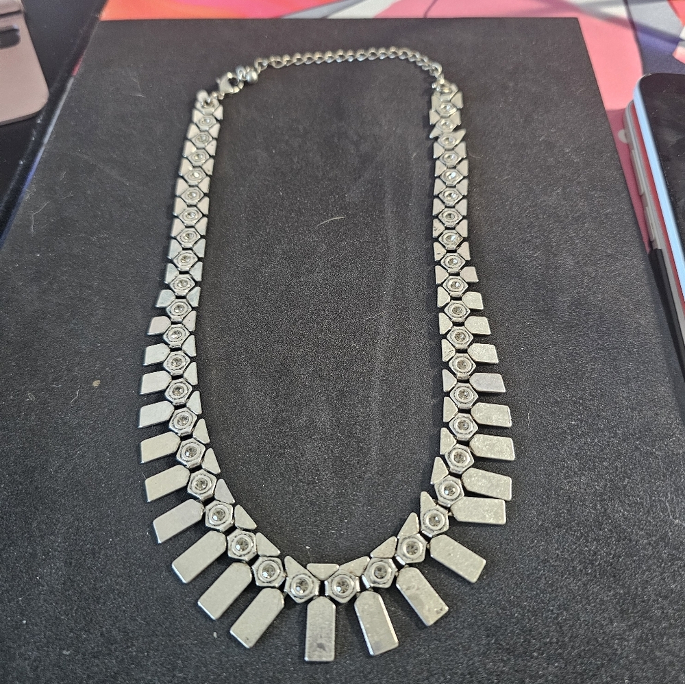 VTG Elegant Necklace